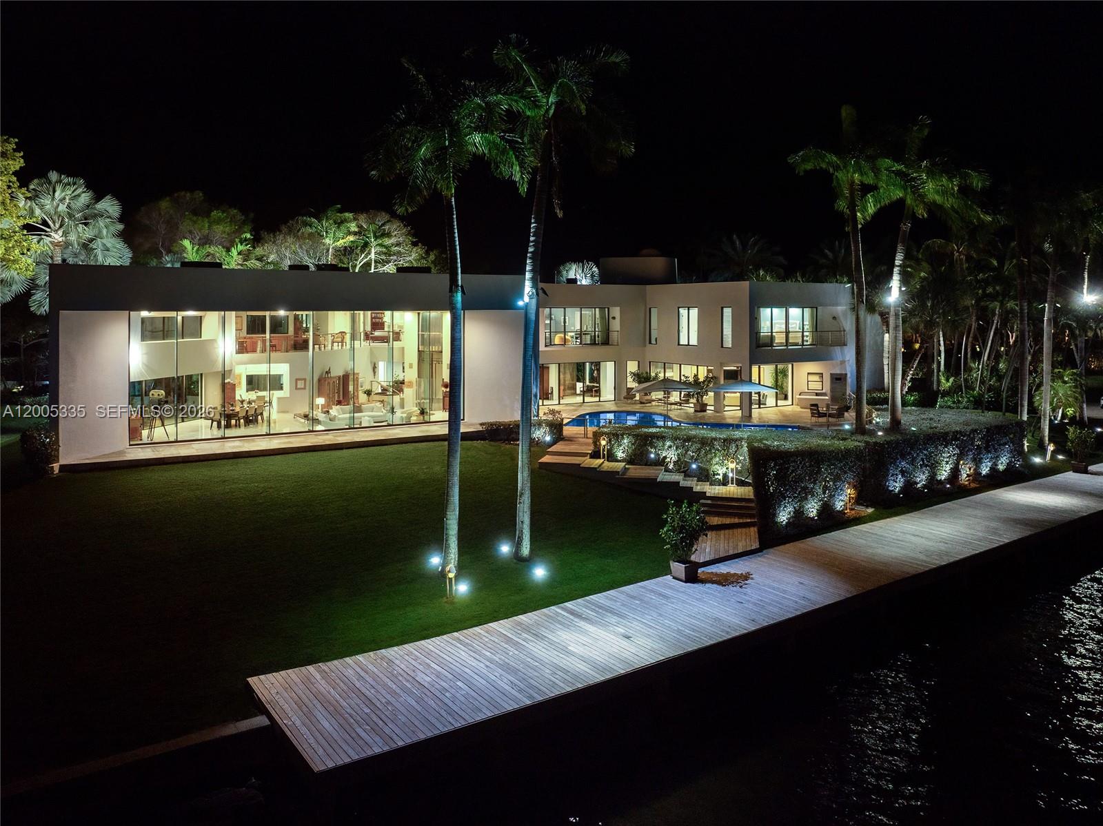 485 W Matheson Dr Key Biscayne, FL 33149