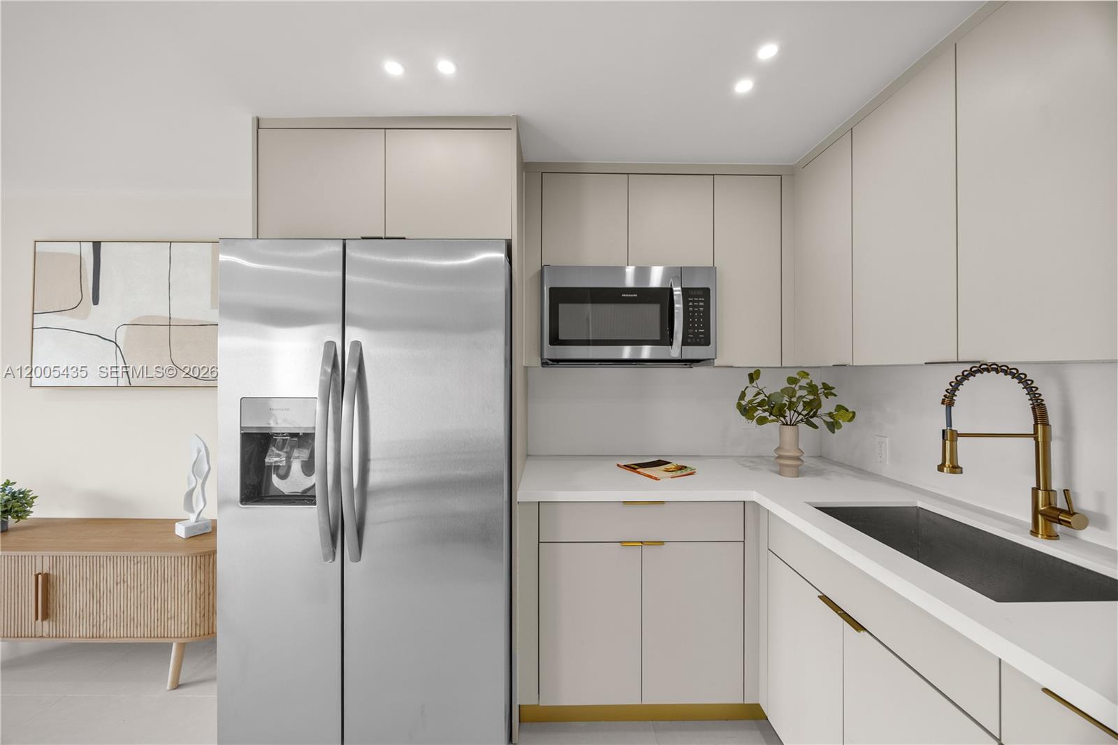 9261 SW 80th Ter Miami, FL 33173