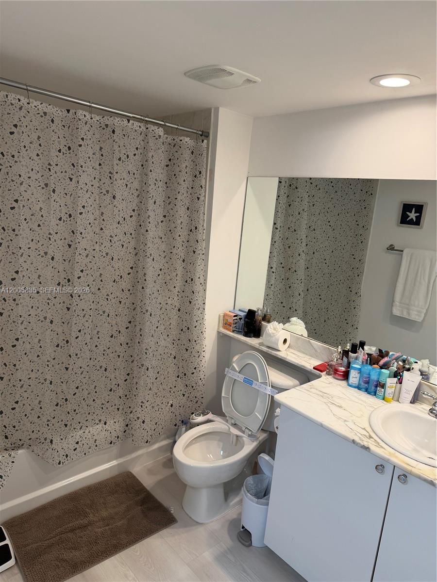 image The Venture at Aventura10