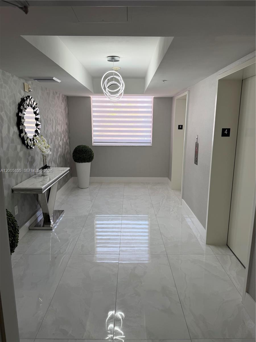 image The Venture at Aventura14