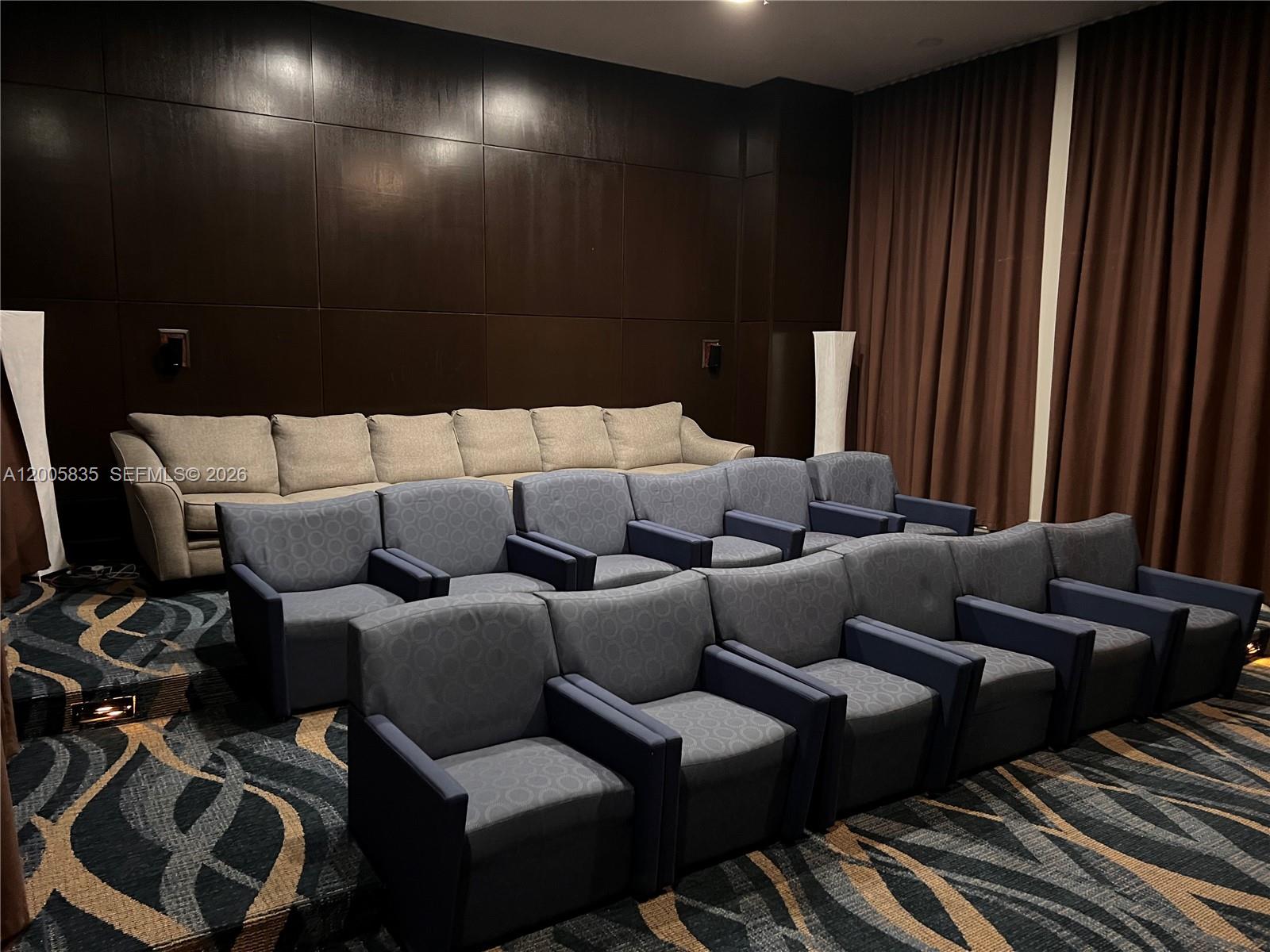 image The Venture at Aventura27