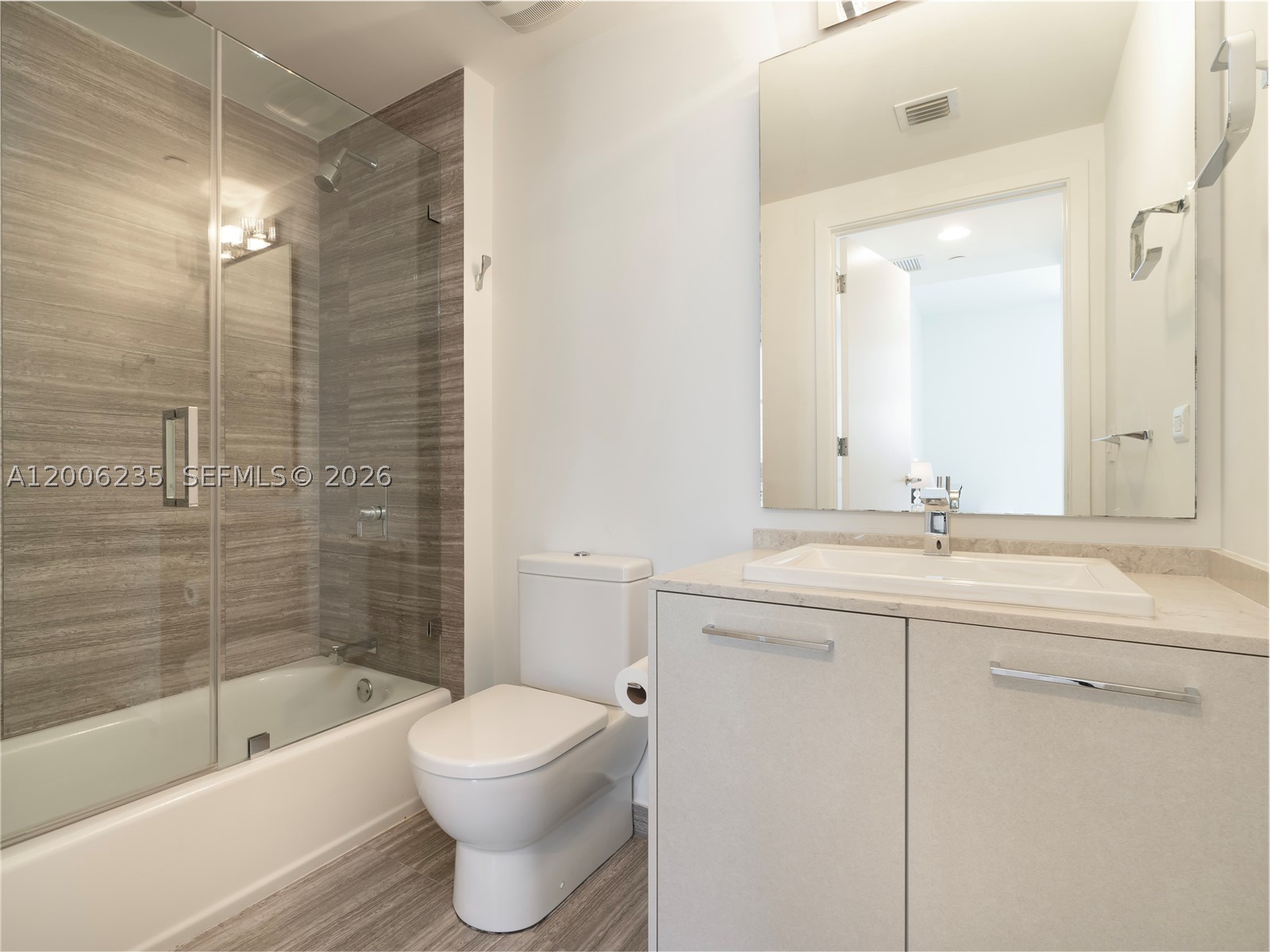 image 1010 Brickell12