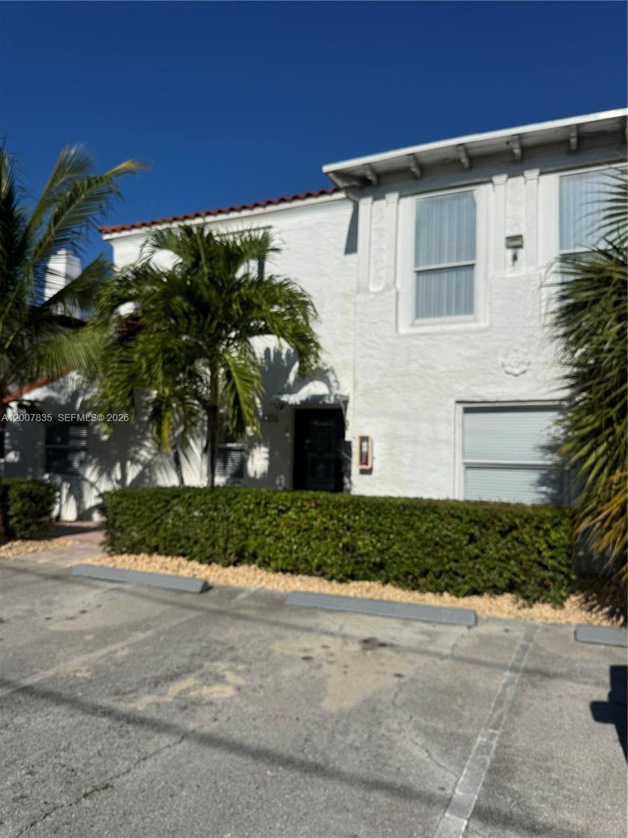 2816 Pine Tree Dr #3