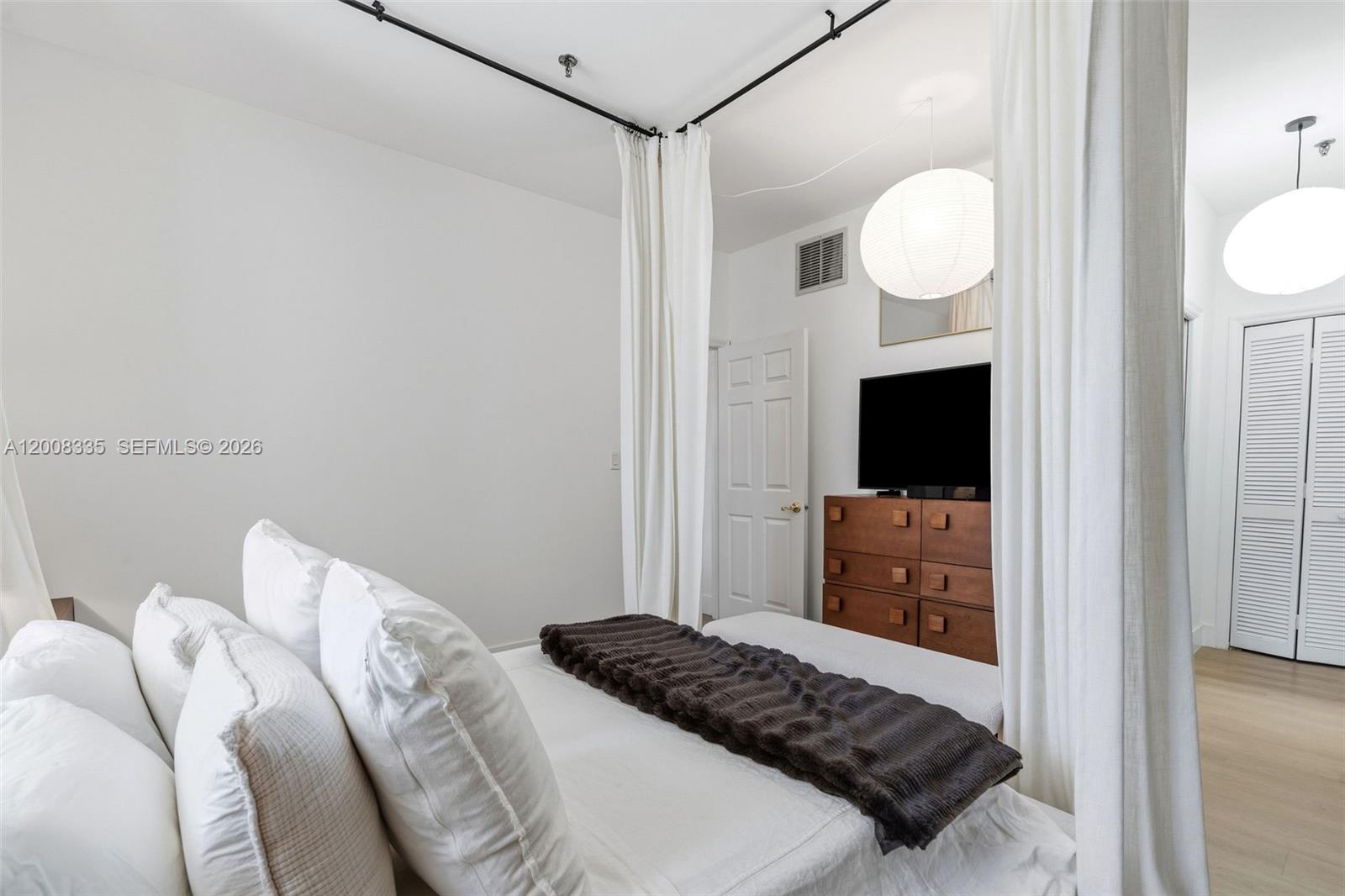 721 Biltmore Way #101 Coral Gables, FL 33134