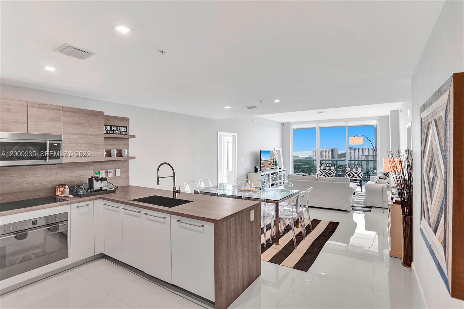 400 Sunny Isles Blvd #2021