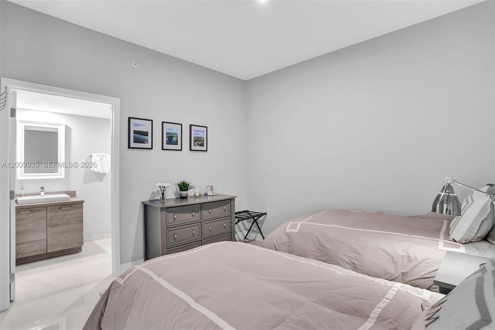 400 Sunny Isles Blvd #2021 Sunny Isles Beach, FL 33160