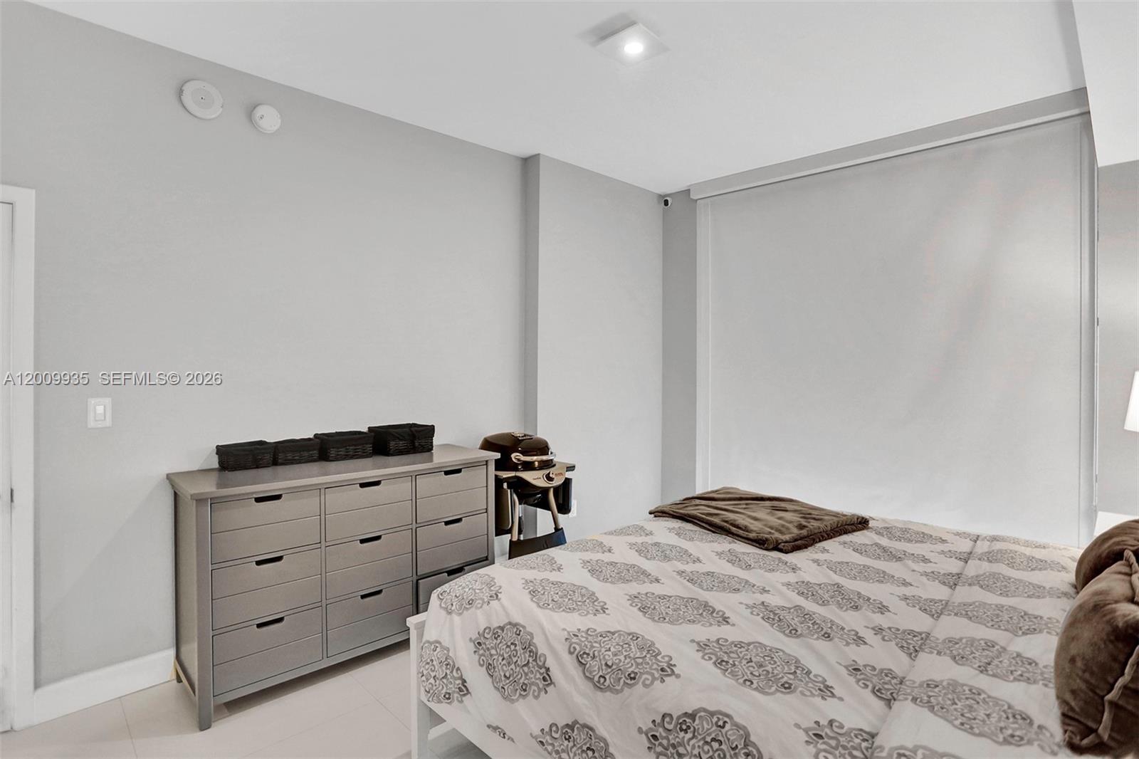 400 Sunny Isles Blvd #2021 Sunny Isles Beach, FL 33160