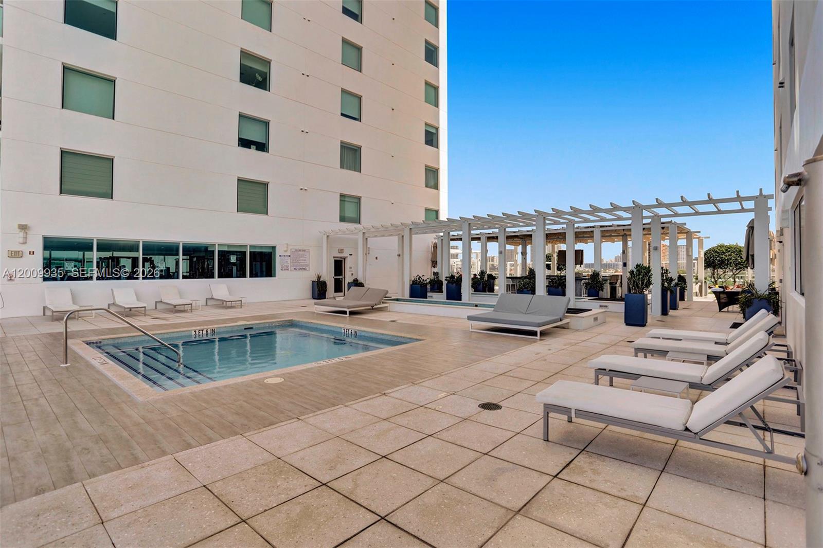 400 Sunny Isles Blvd #2021 Sunny Isles Beach, FL 33160