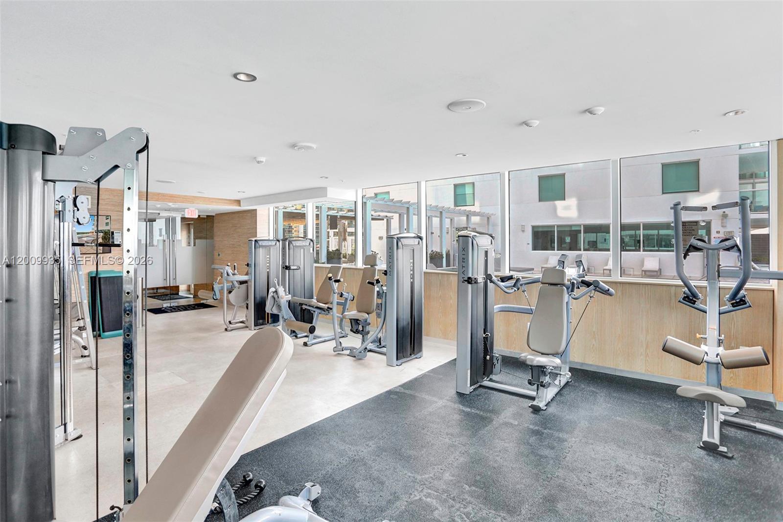 400 Sunny Isles Blvd #2021 Sunny Isles Beach, FL 33160