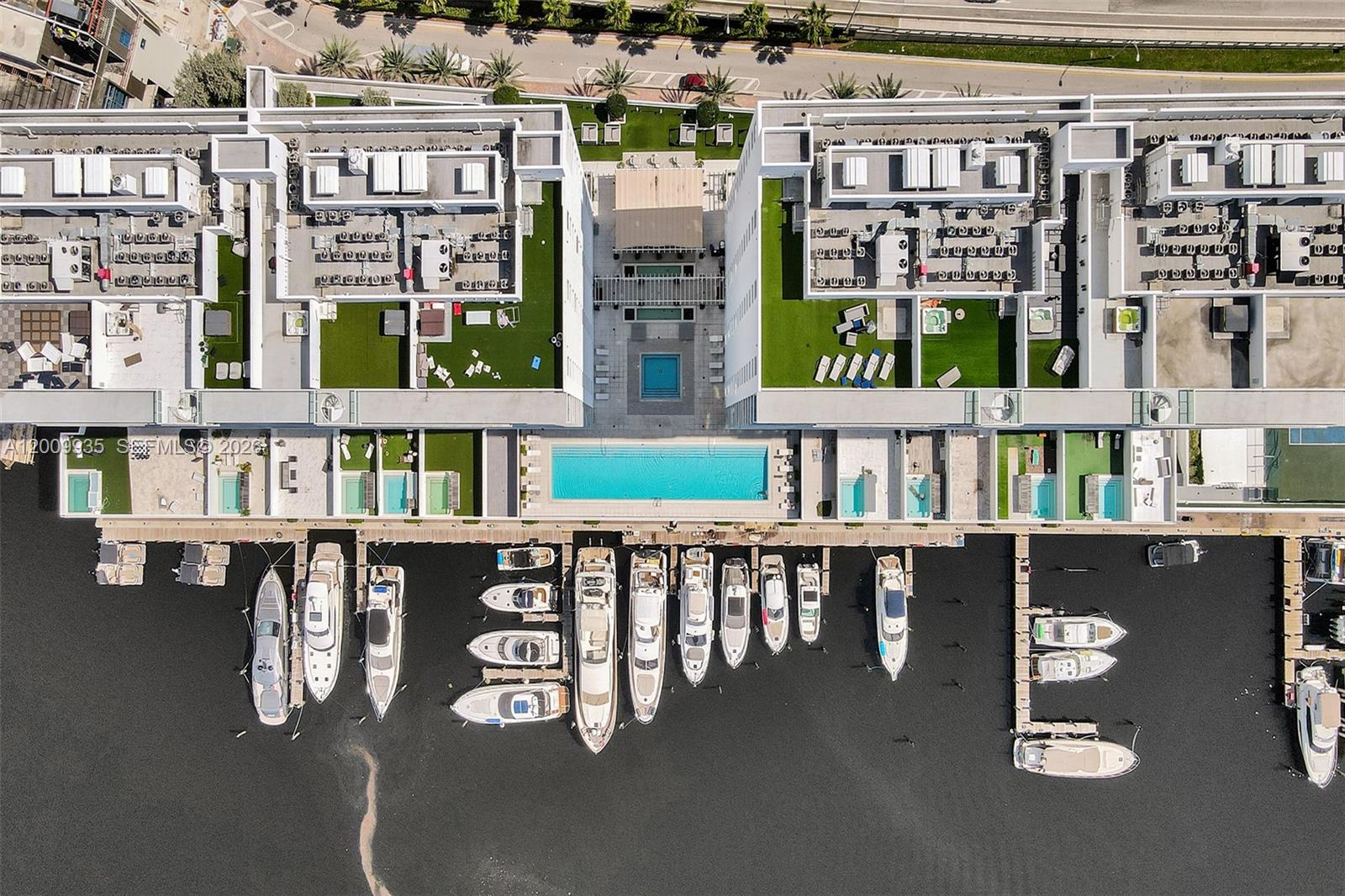 400 Sunny Isles Blvd #2021 Sunny Isles Beach, FL 33160