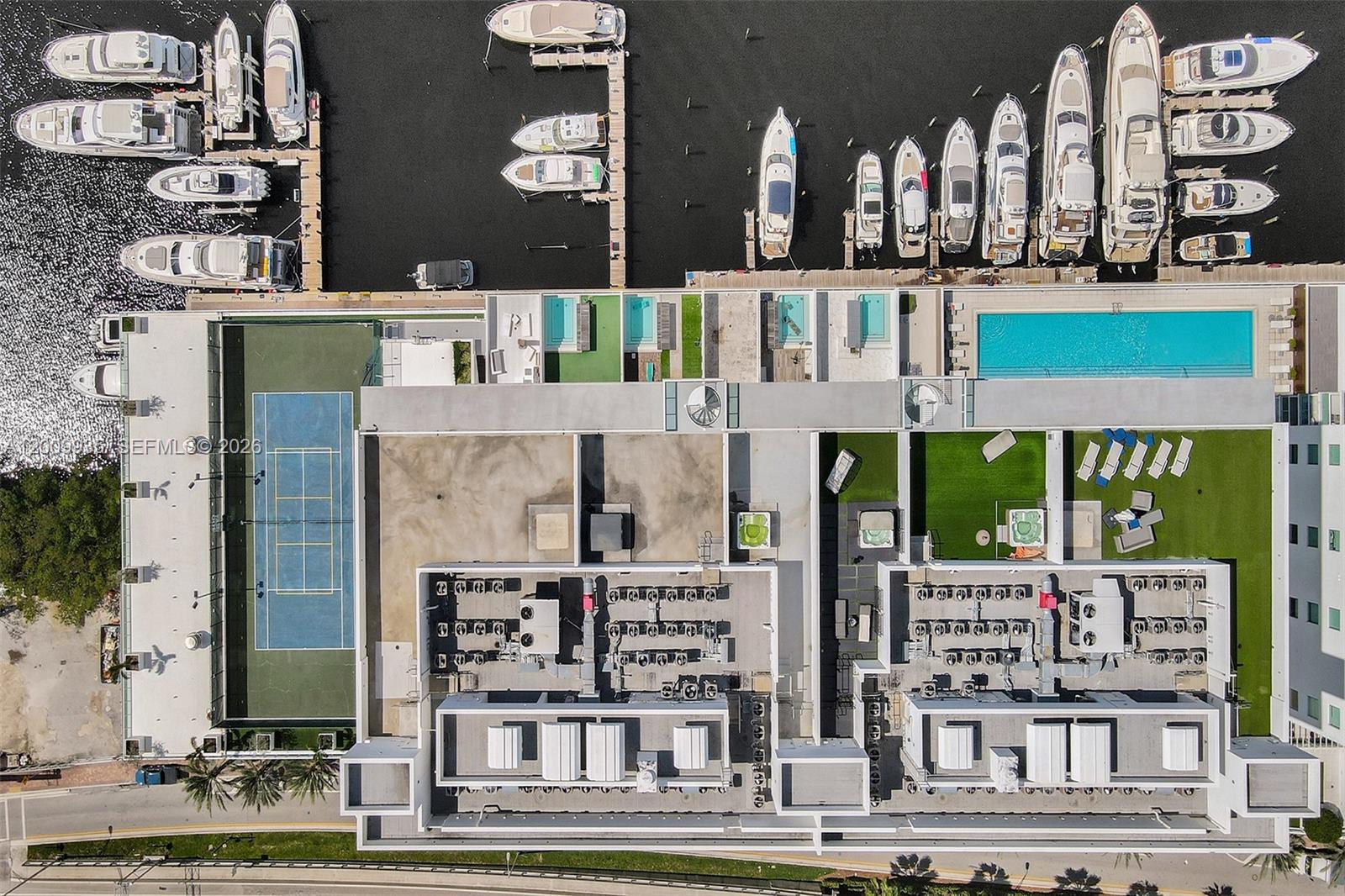 400 Sunny Isles Blvd #2021 Sunny Isles Beach, FL 33160