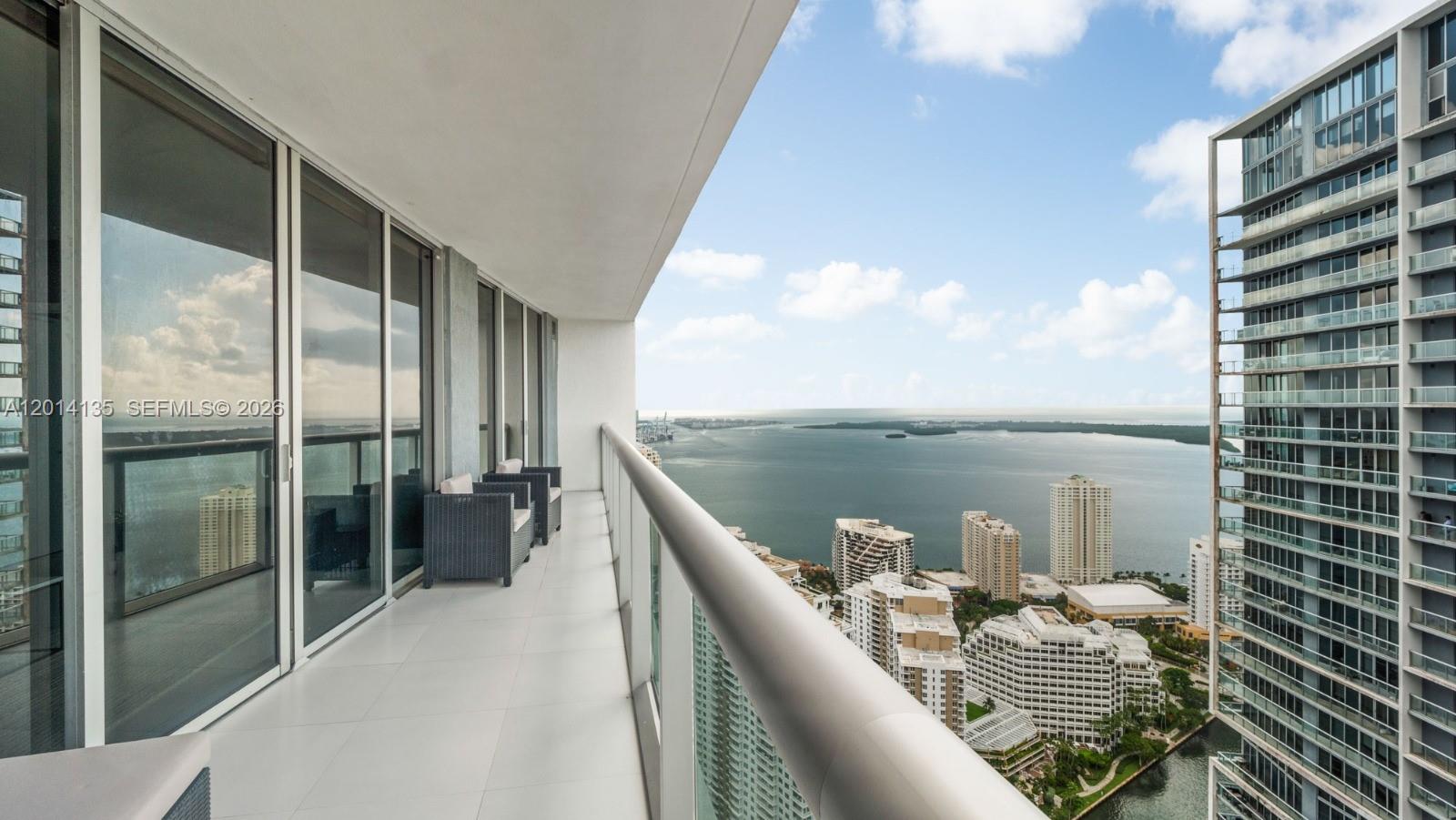 475 Brickell Ave #5109 Miami, FL 33131