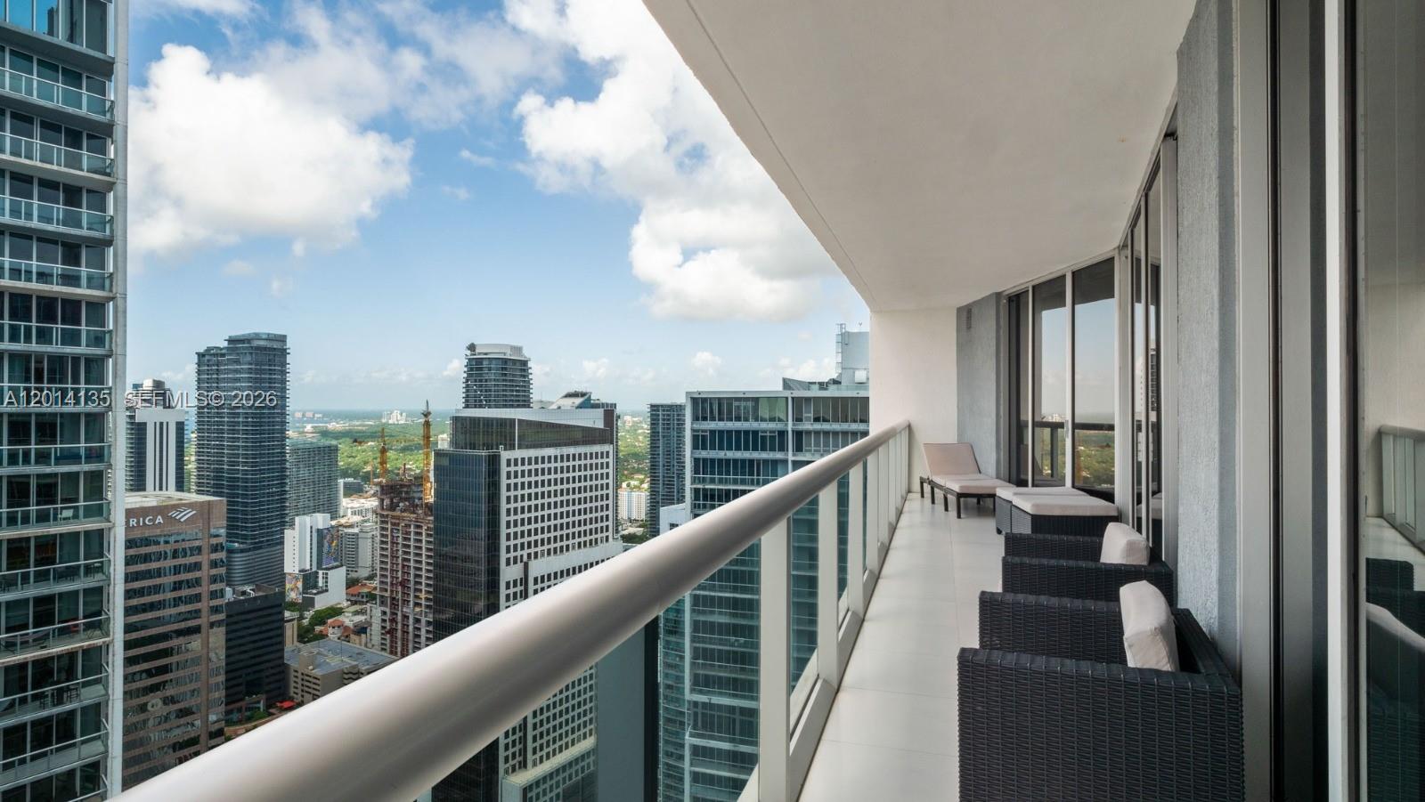 475 Brickell Ave #5109 Miami, FL 33131