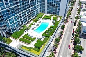 6801 Collins Ave #LPH09 Miami Beach, FL 33141