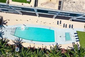 6801 Collins Ave #LPH09 Miami Beach, FL 33141