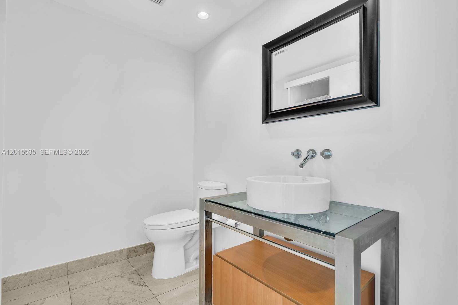 6000 Indian Crk Dr #6A Miami Beach, FL 33140