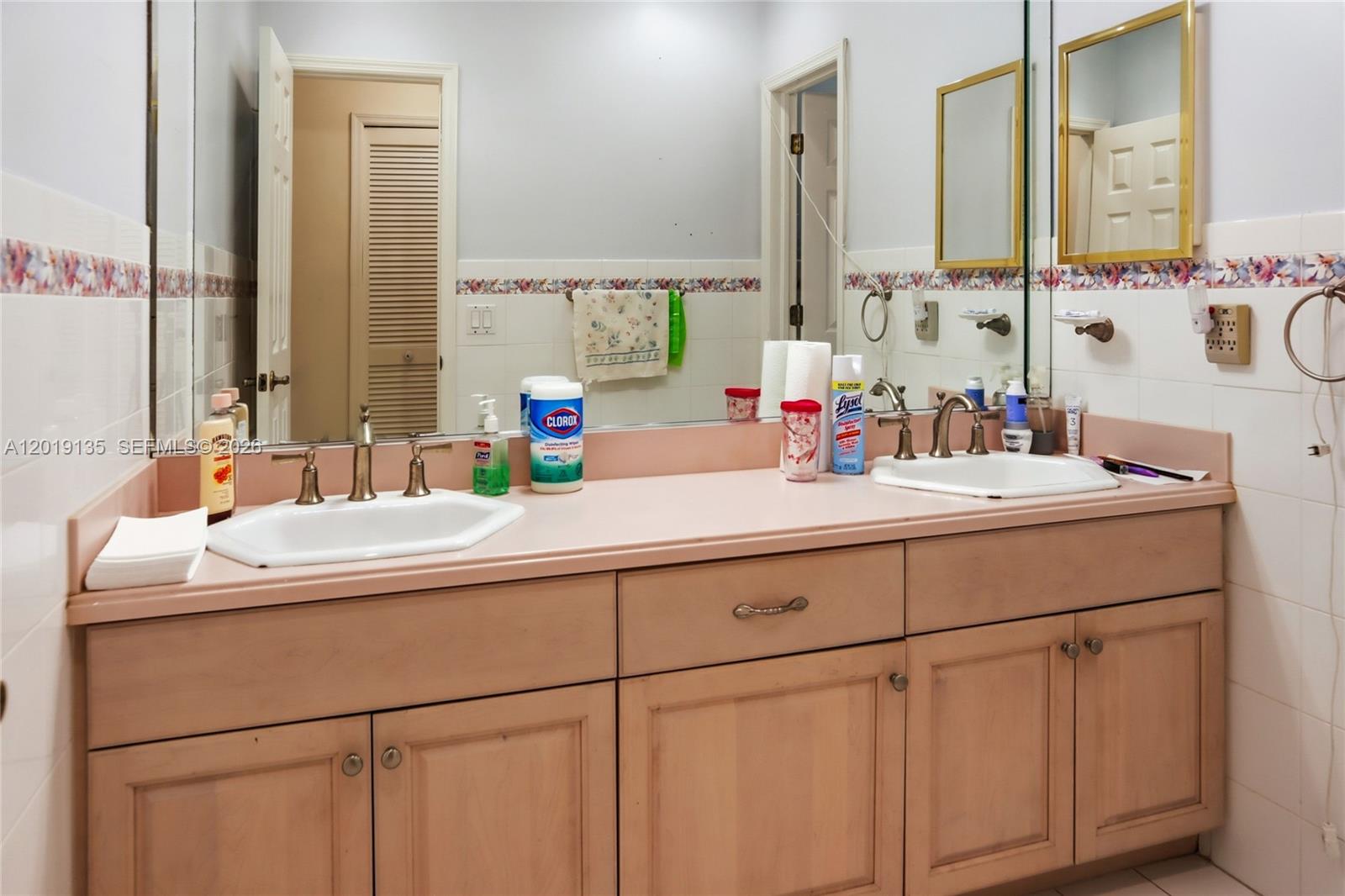 7605 SW 179th Ter Palmetto Bay, FL 33157