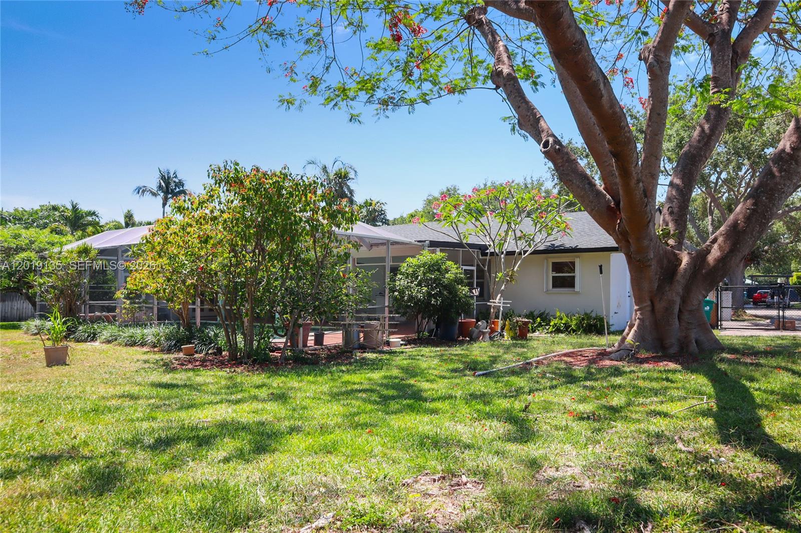 7605 SW 179th Ter Palmetto Bay, FL 33157