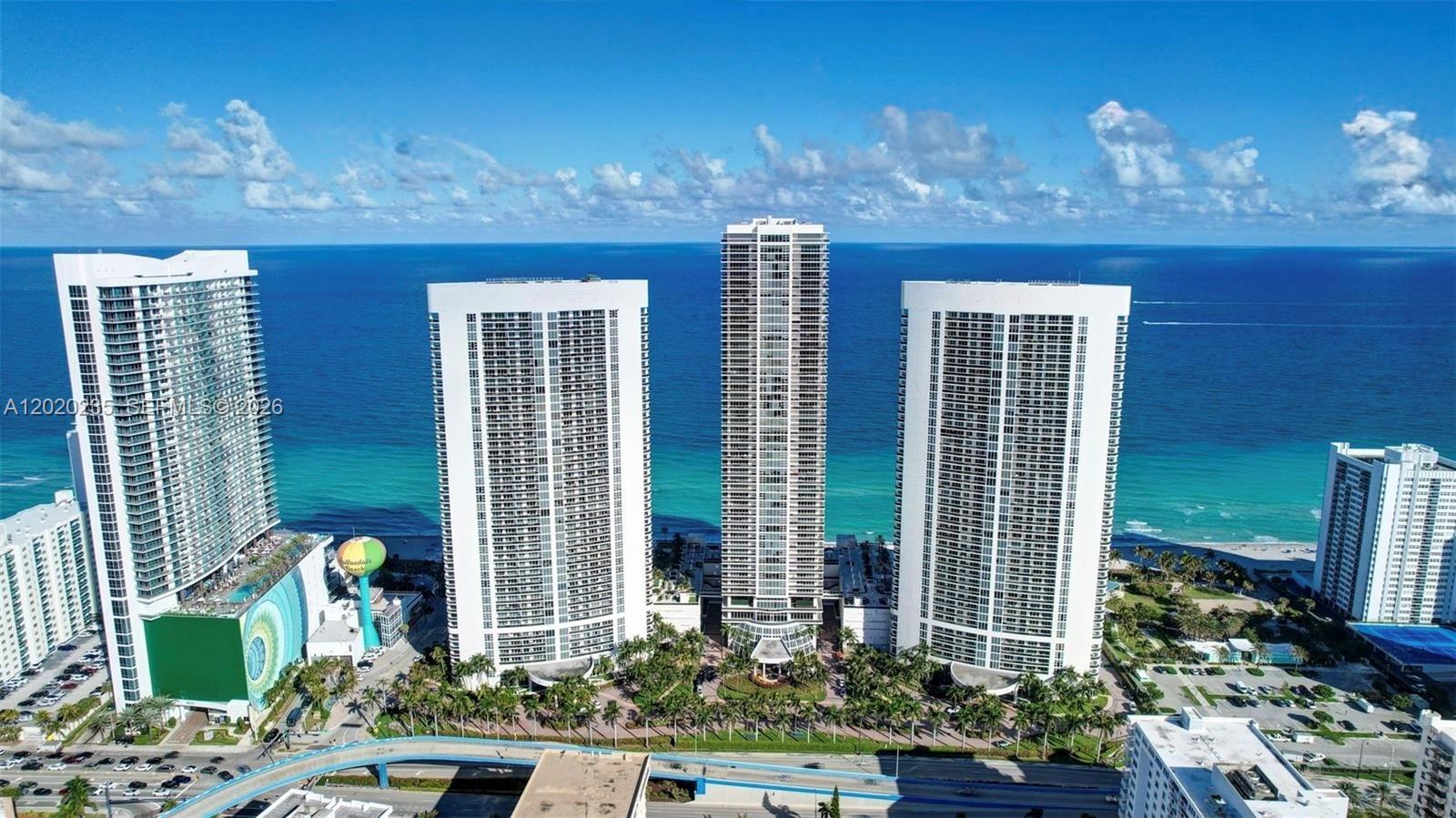 image Beach Club 225