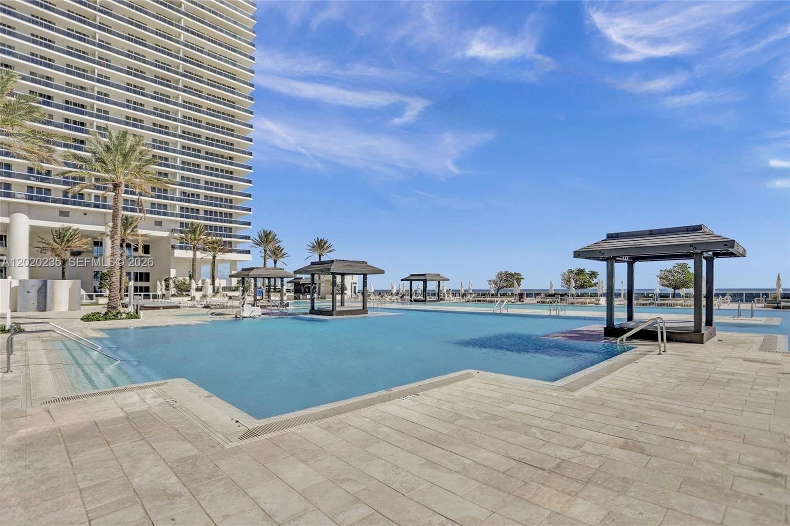 image Beach Club 236