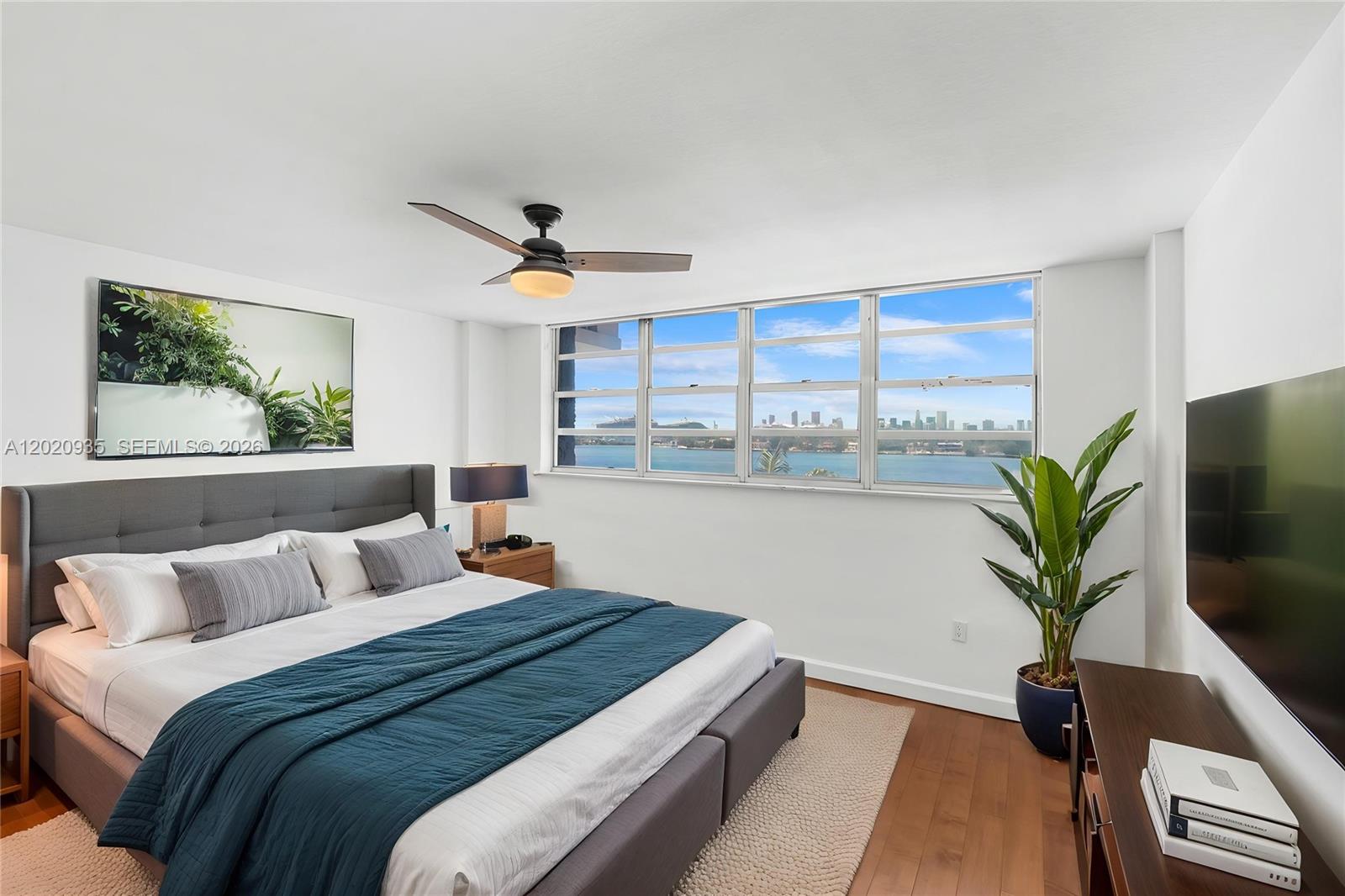 800 West Ave #527 Miami Beach, FL 33139