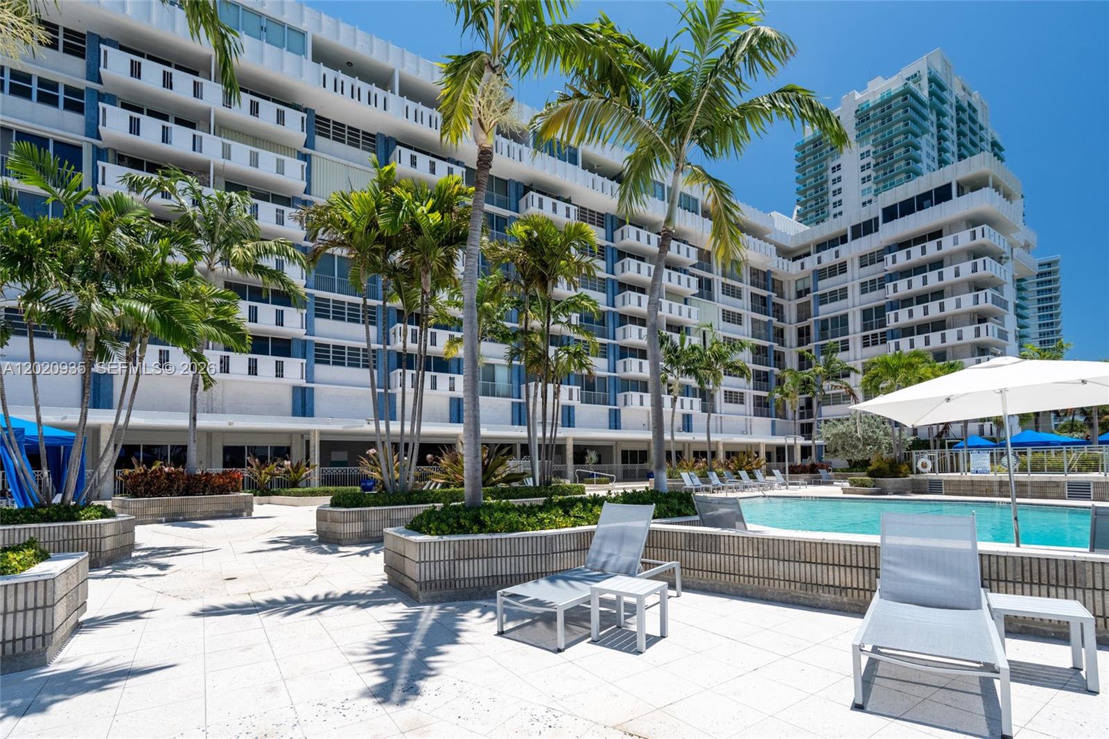 800 West Ave #527 Miami Beach, FL 33139