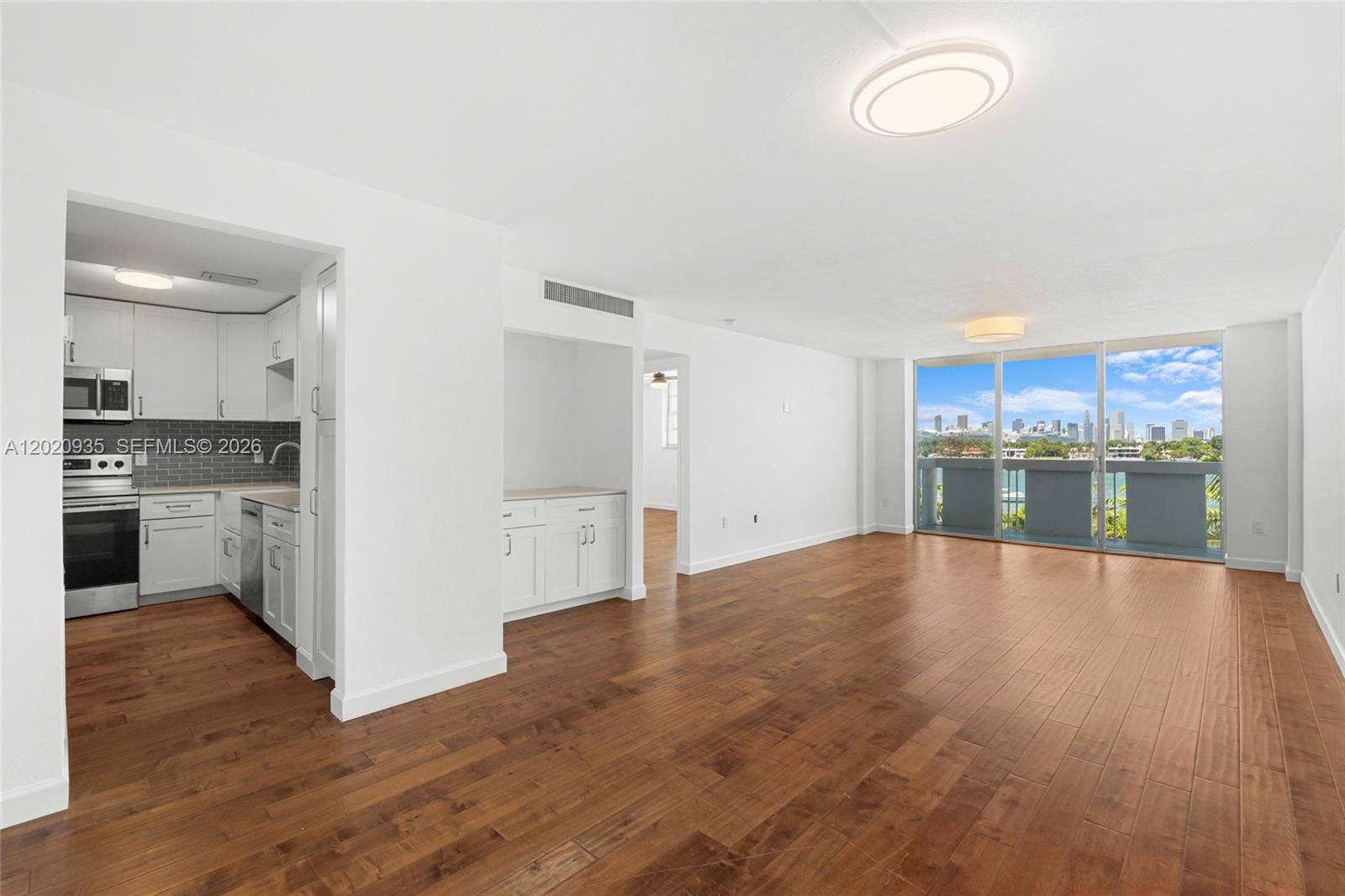 800 West Ave #527 Miami Beach, FL 33139