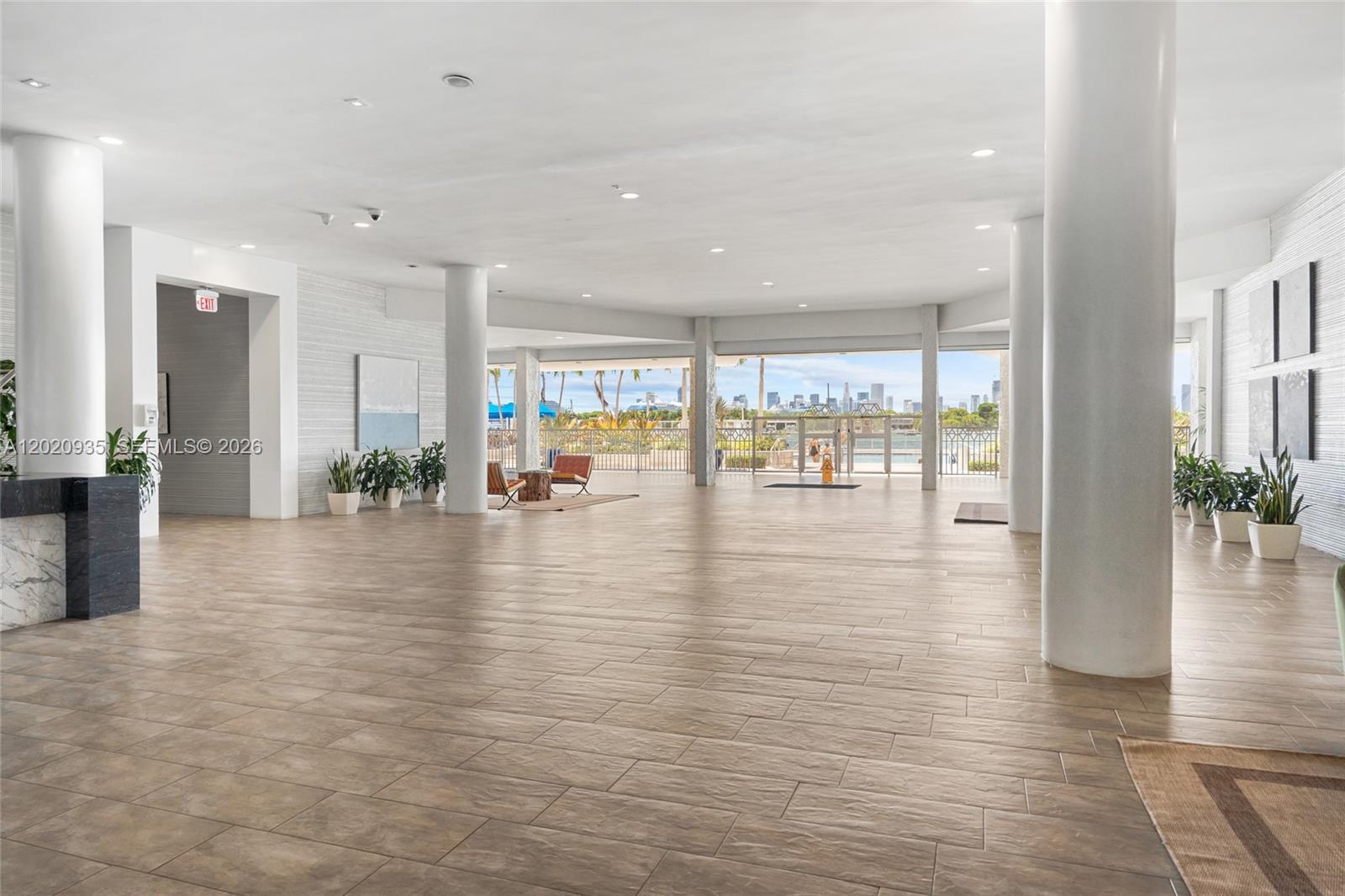 800 West Ave #527 Miami Beach, FL 33139