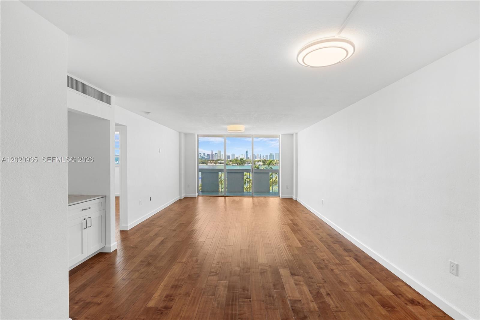 800 West Ave #527 Miami Beach, FL 33139