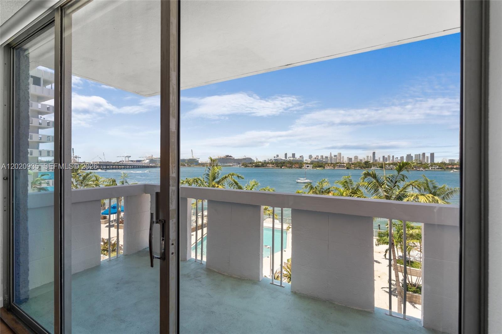 800 West Ave #527 Miami Beach, FL 33139