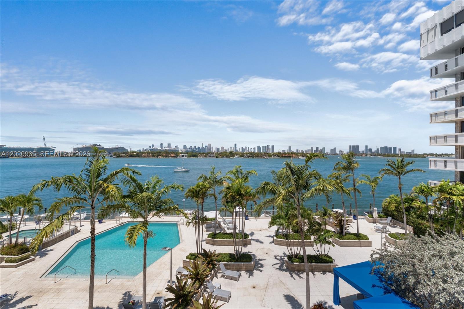 800 West Ave #527 Miami Beach, FL 33139