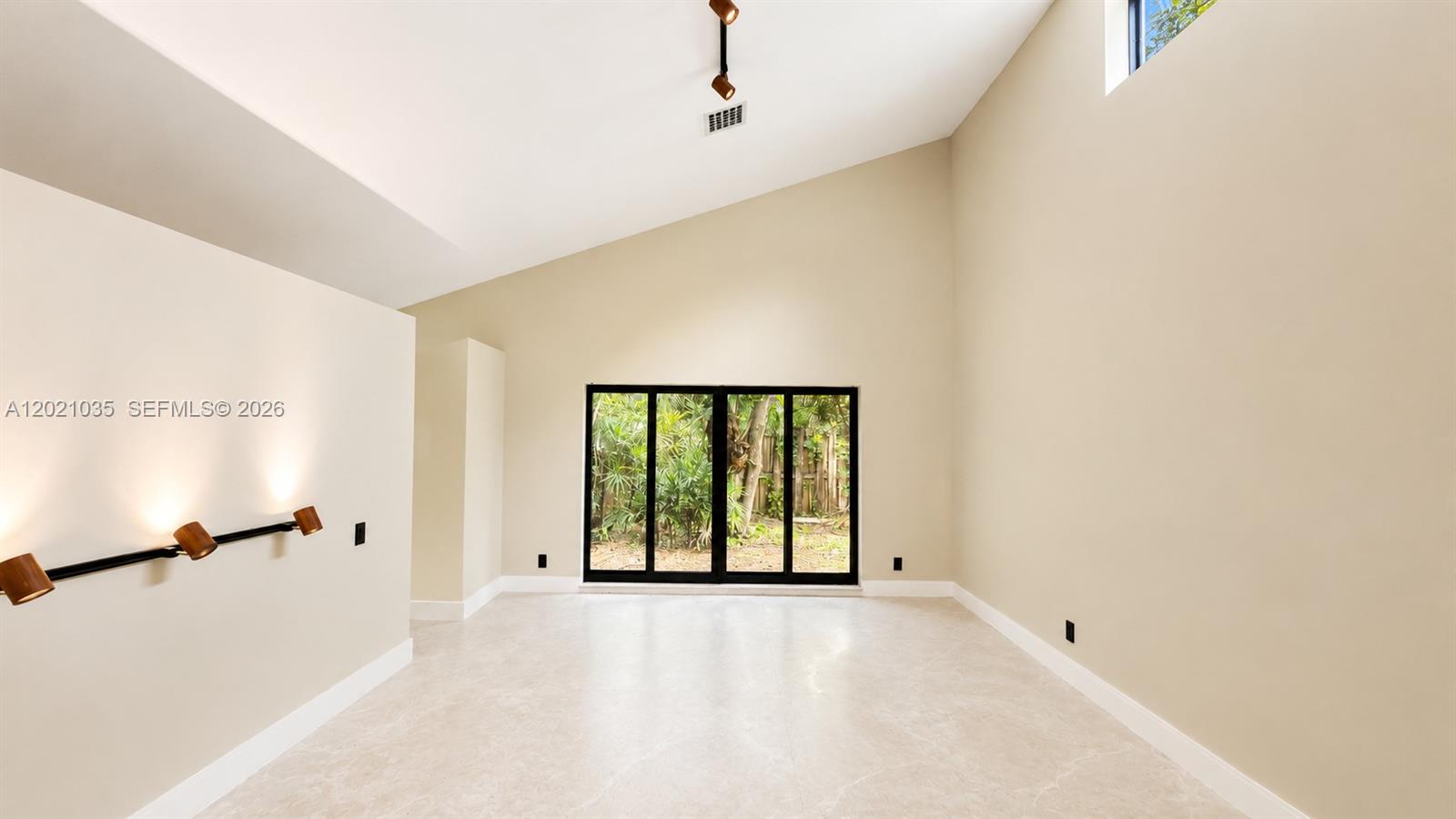 2765 NE 35th Dr Fort Lauderdale, FL 33308