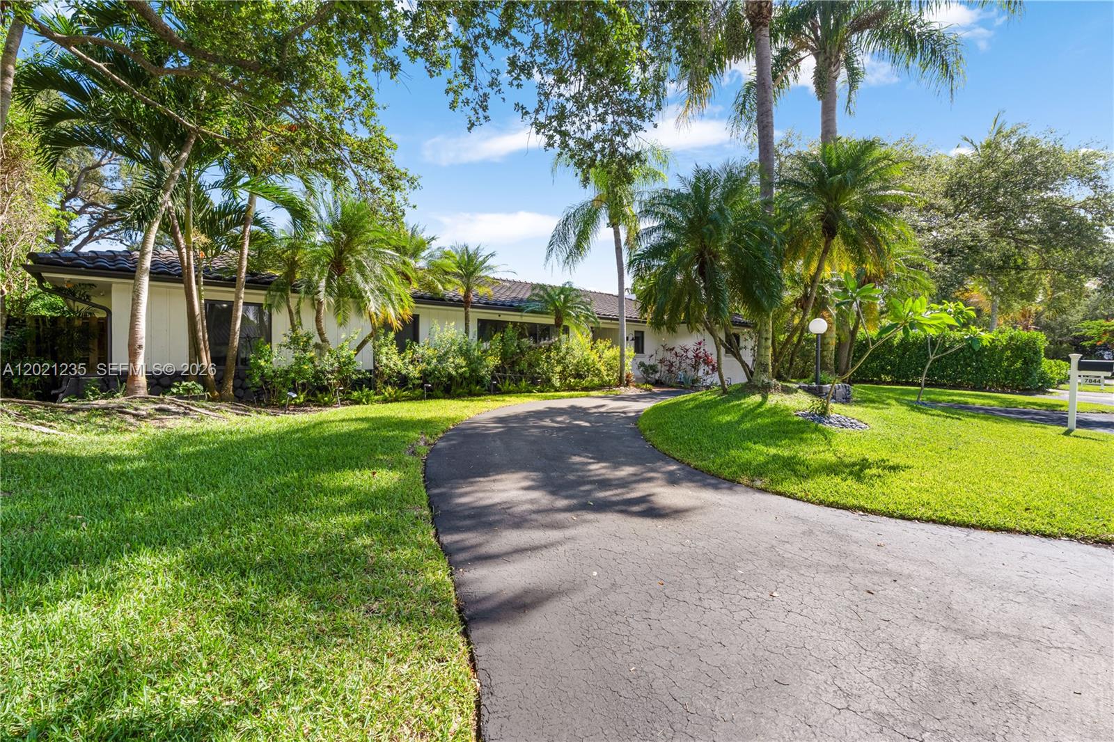 7844 SW 179th Ter Palmetto Bay, FL 33157