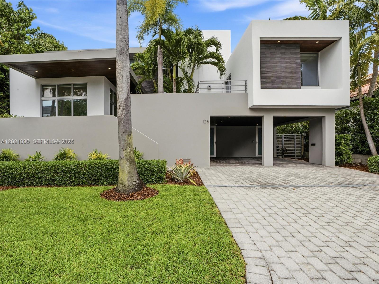 125 Hampton Ln