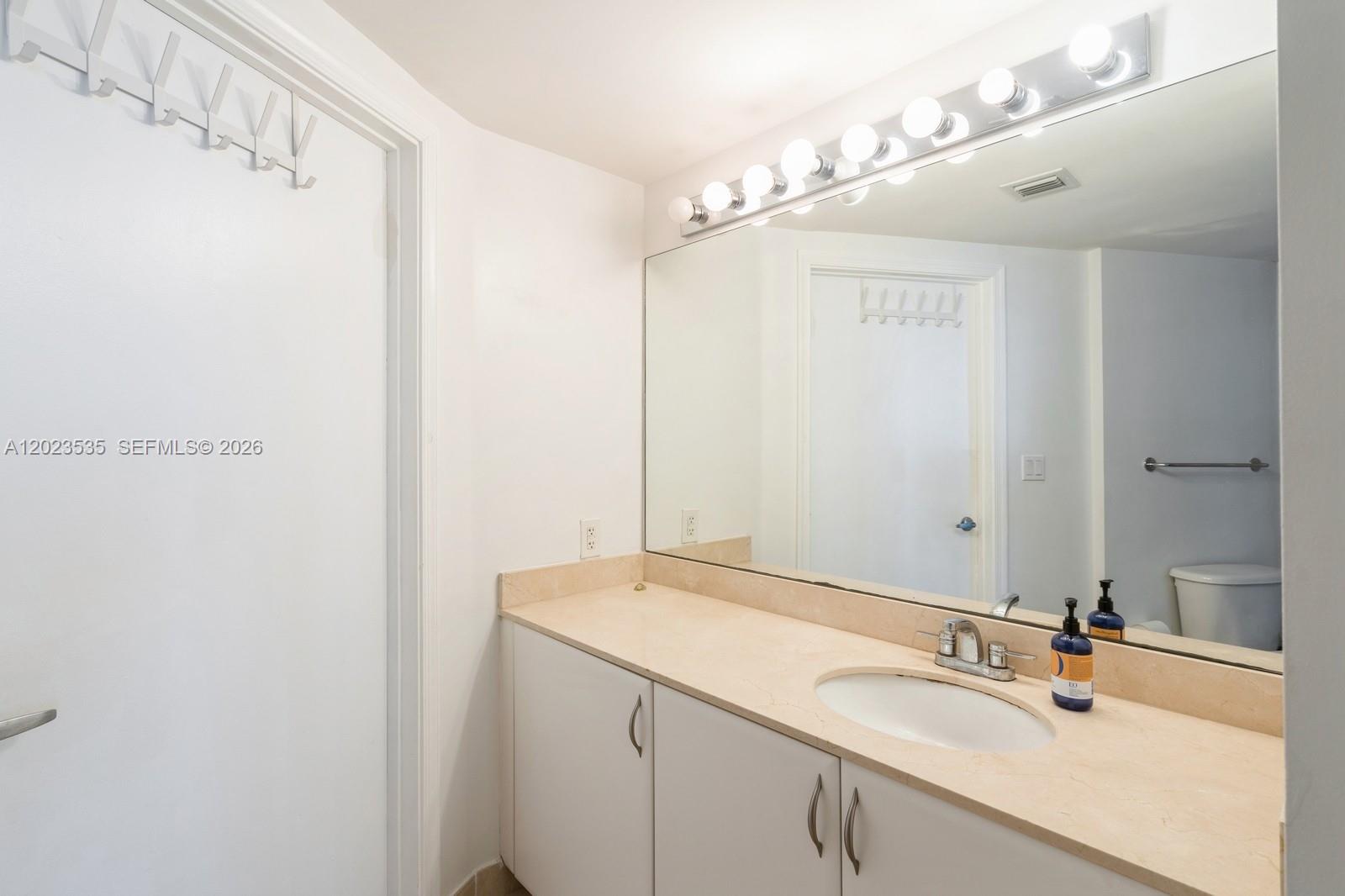 1750 N Bayshore Dr #4702 Miami, FL 33132