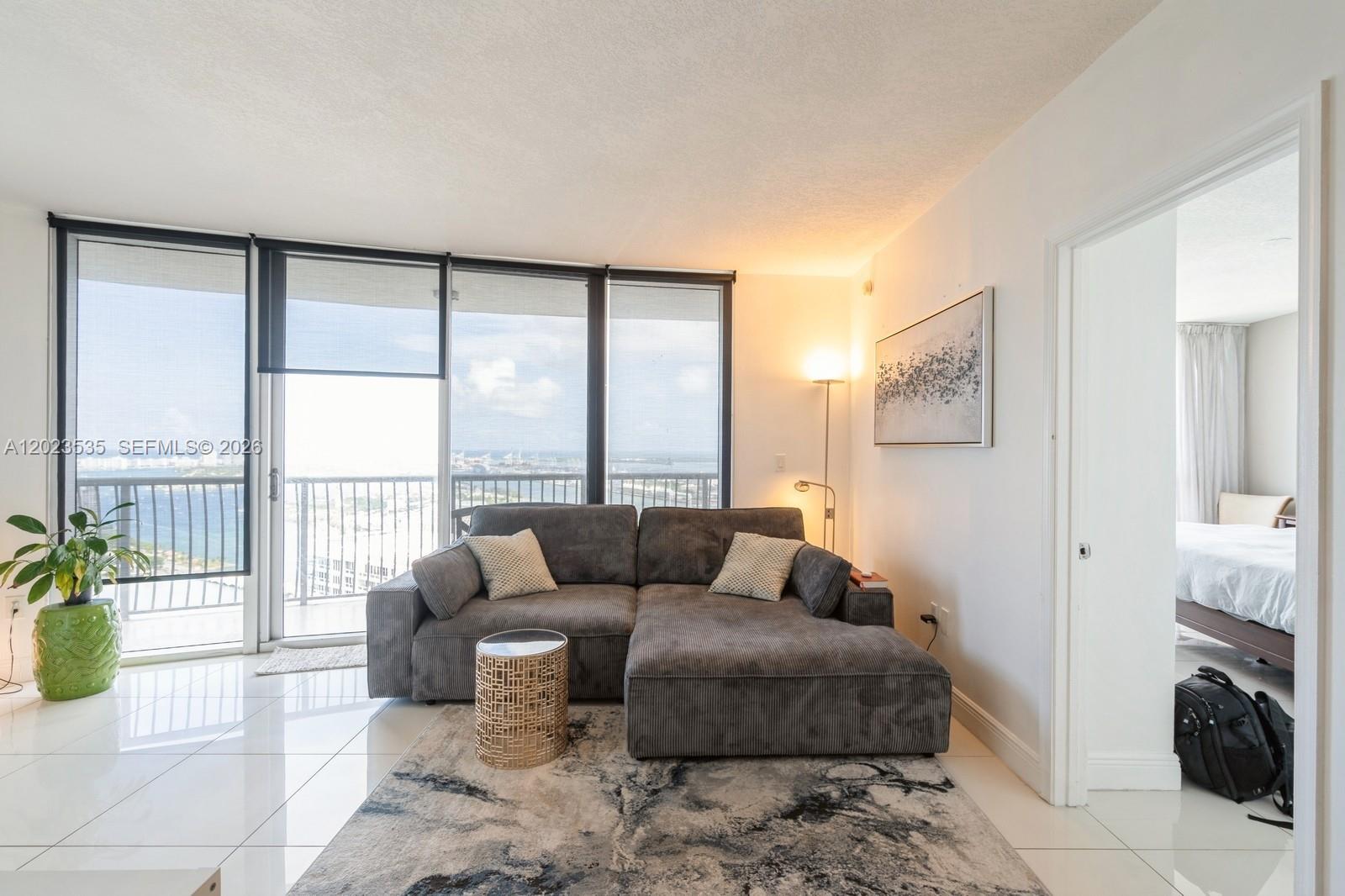 1750 N Bayshore Dr #4702 Miami, FL 33132