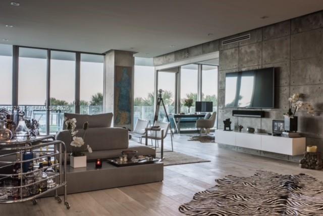 350 Ocean #304N Key Biscayne, FL 33149
