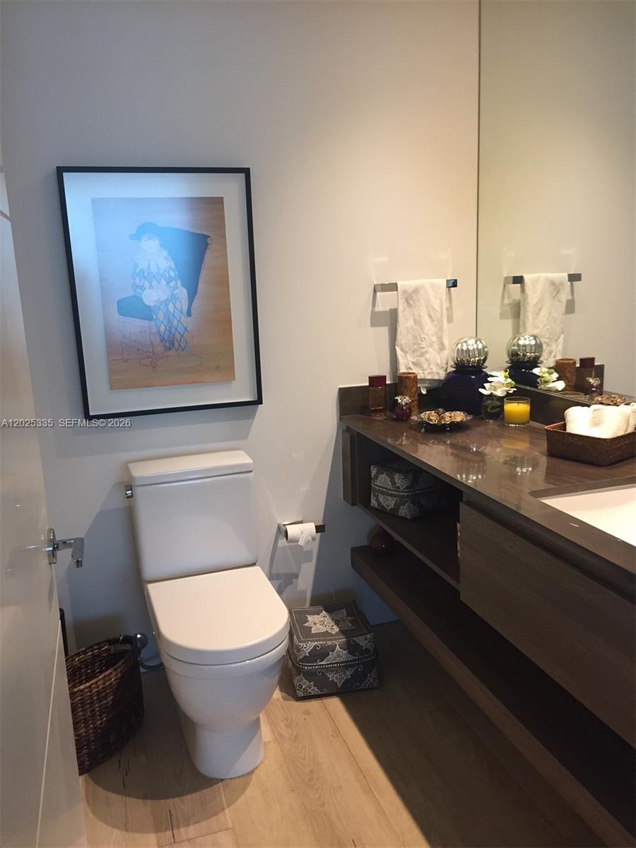 350 Ocean #304N Key Biscayne, FL 33149