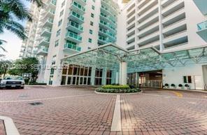 image Brickell on the River North4