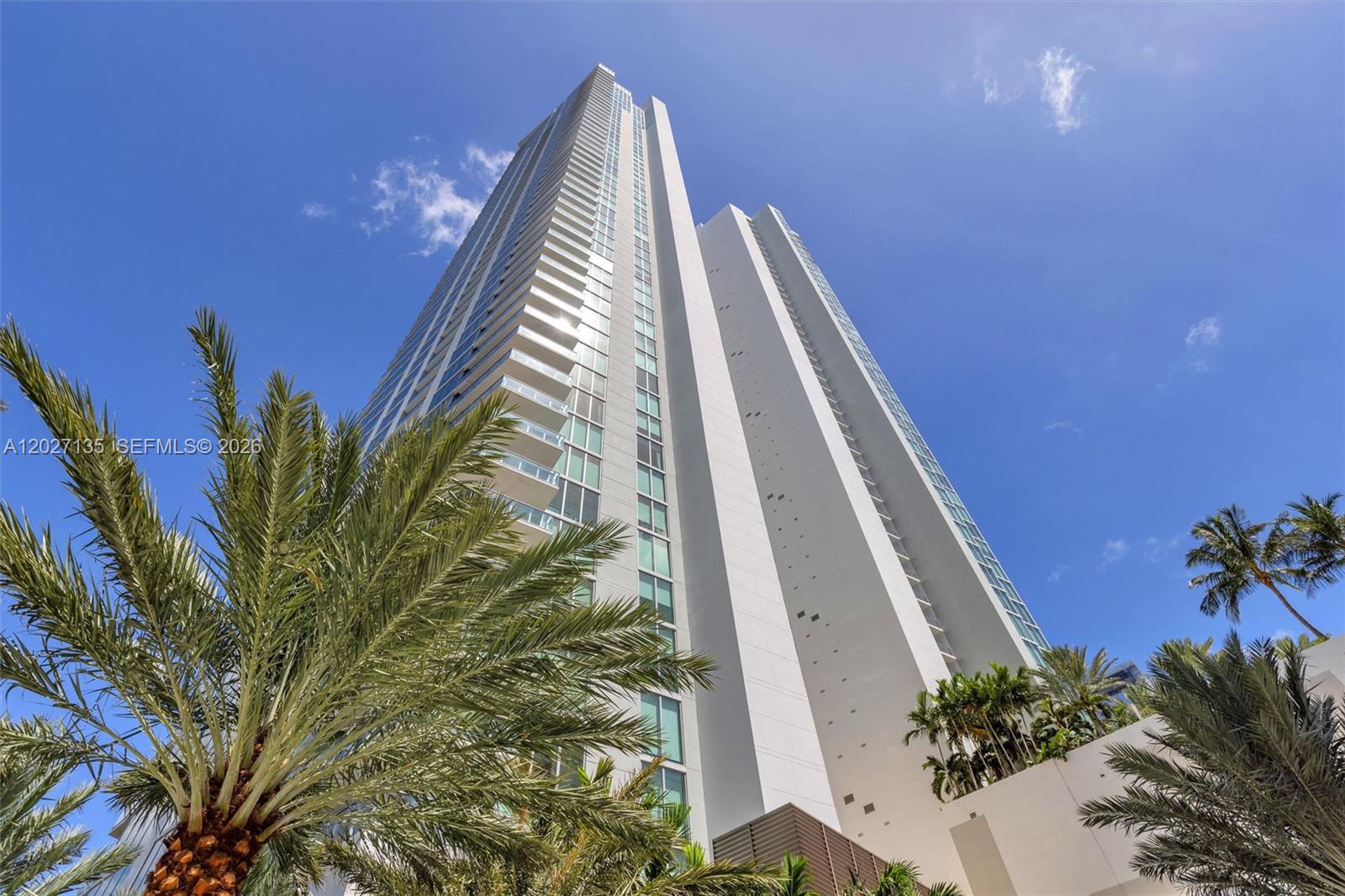 2900 NE 7th Ave #402