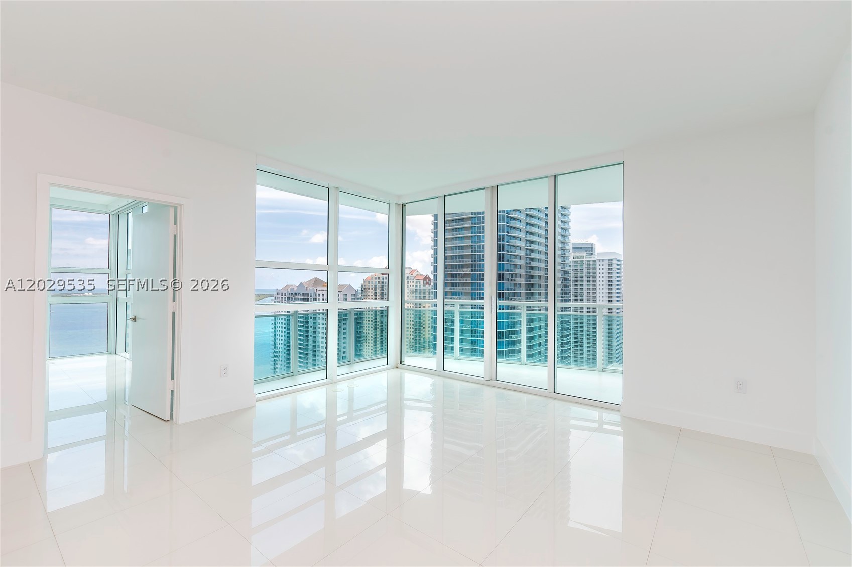 image The Plaza on Brickell West4