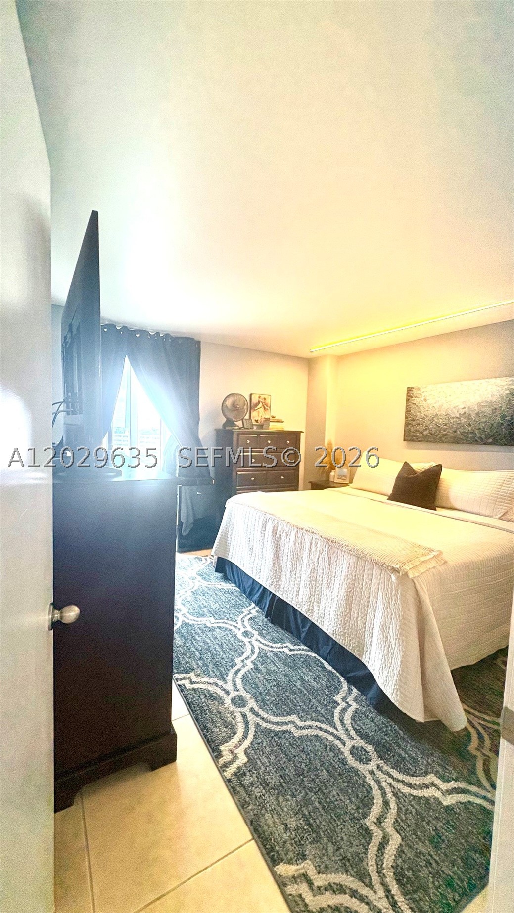 image Arlen House East12