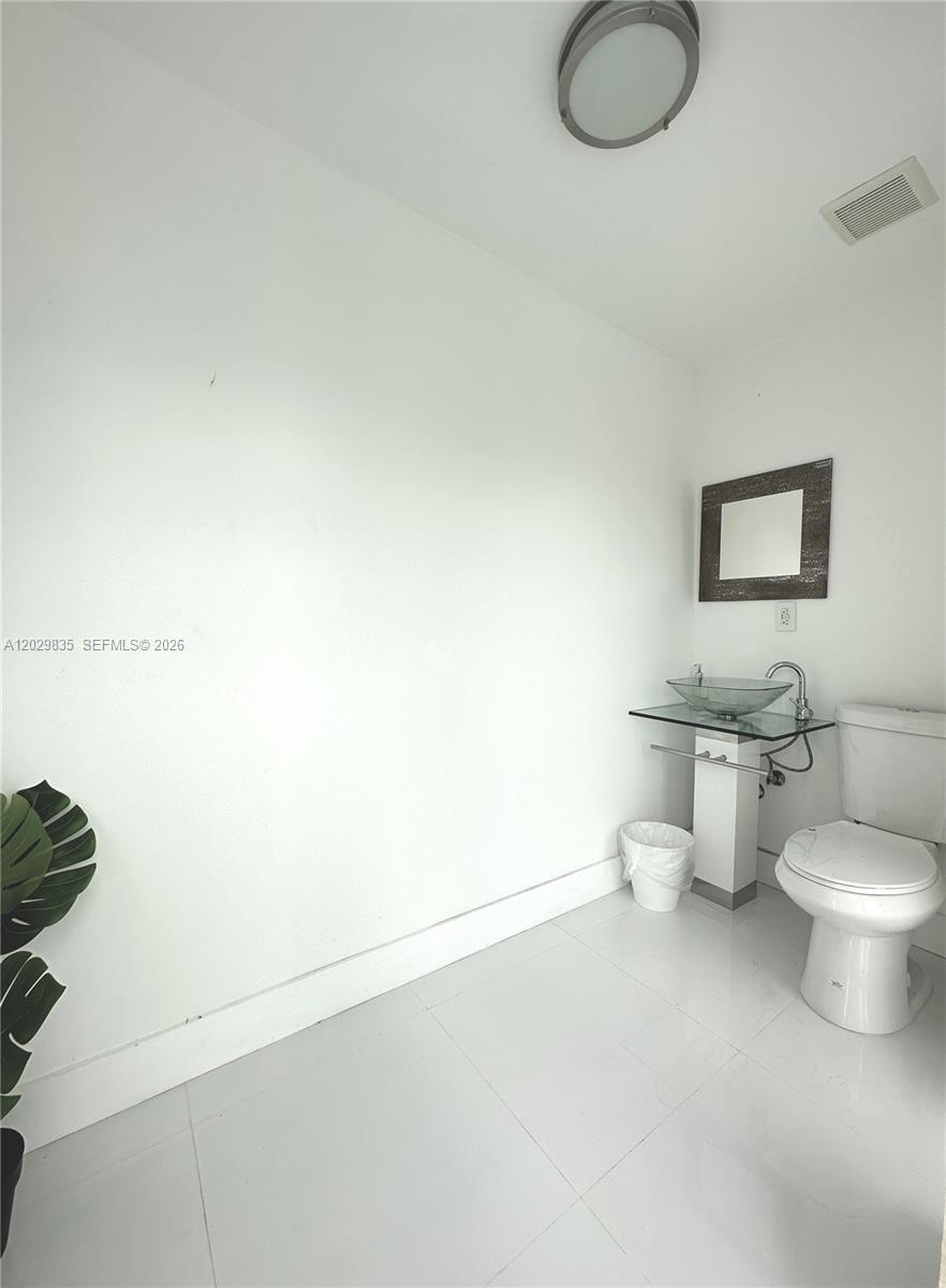 1161 NE 86th St Miami, FL 33138