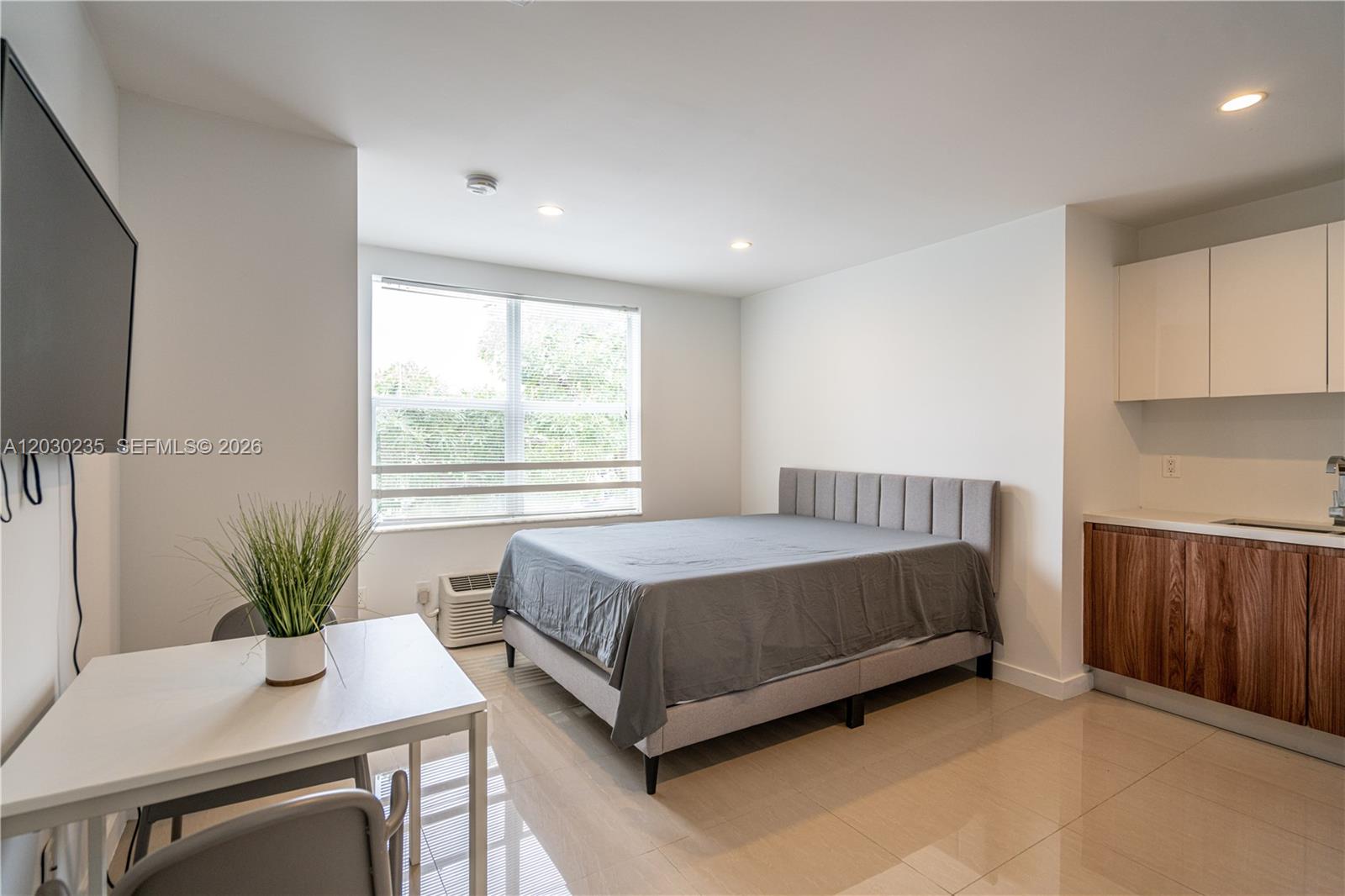 924 Marseille Dr #26