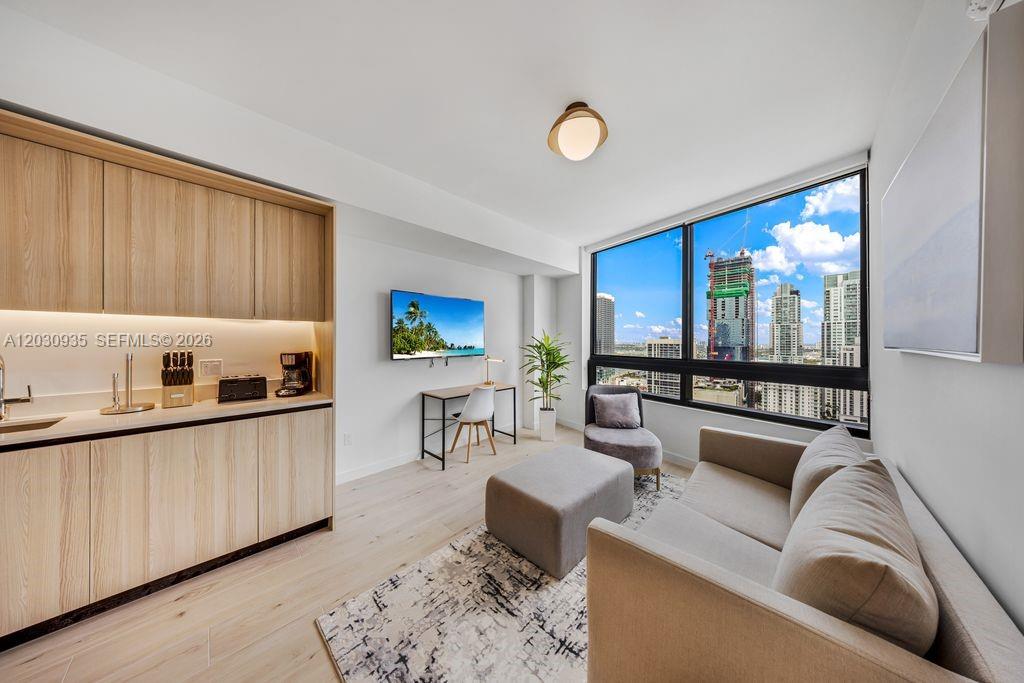 225 N Miami Ave #3507 Miami, FL 33128