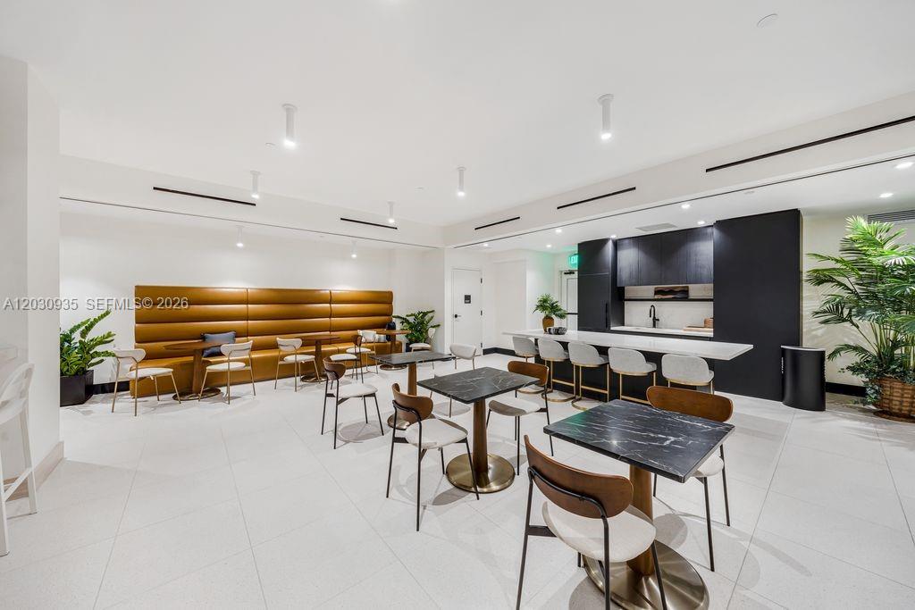 225 N Miami Ave #3507 Miami, FL 33128