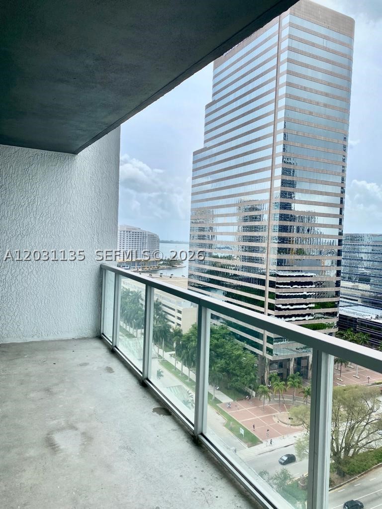 image 500 Brickell East14