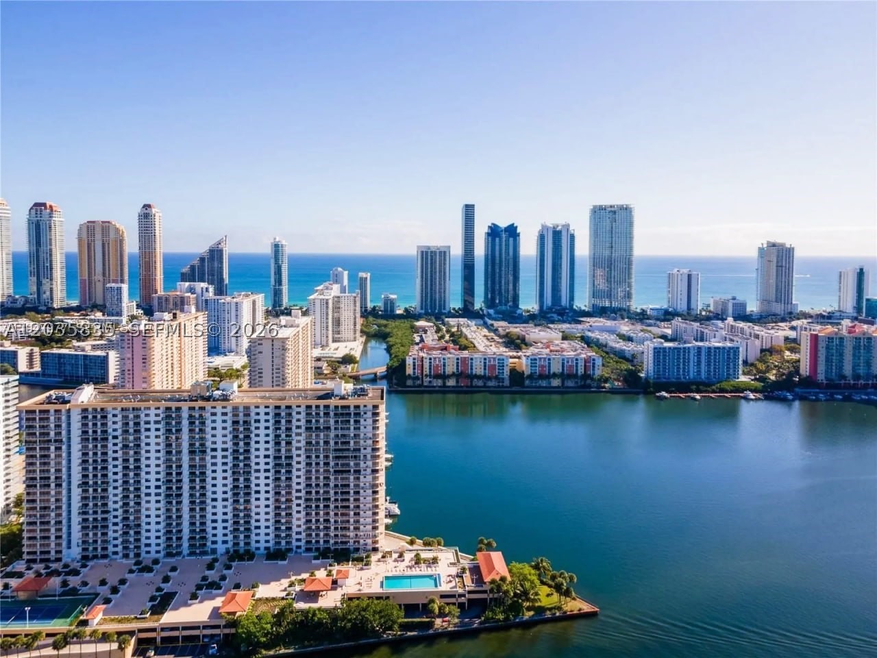 image Winston Towers 70032
