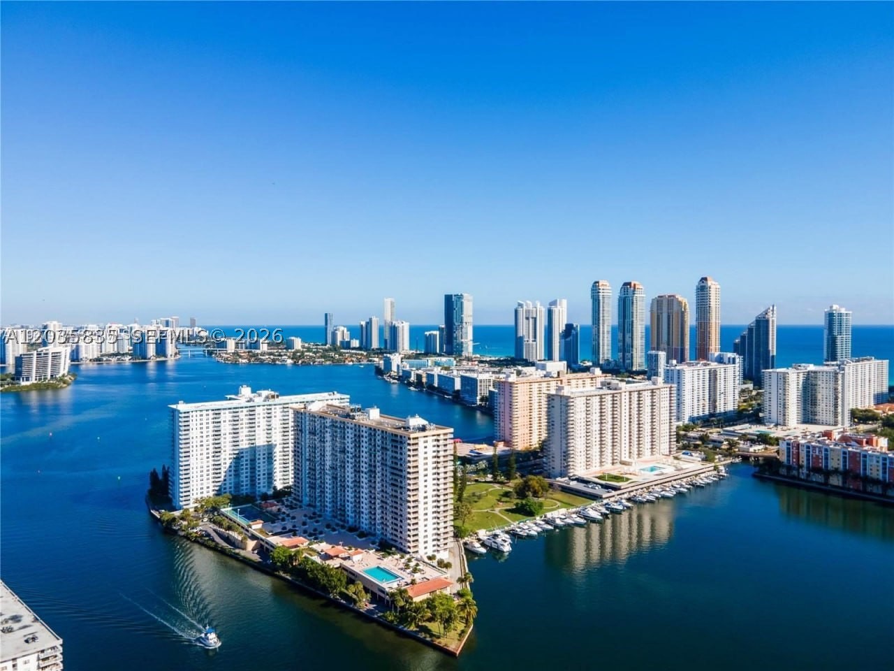 image Winston Towers 70033