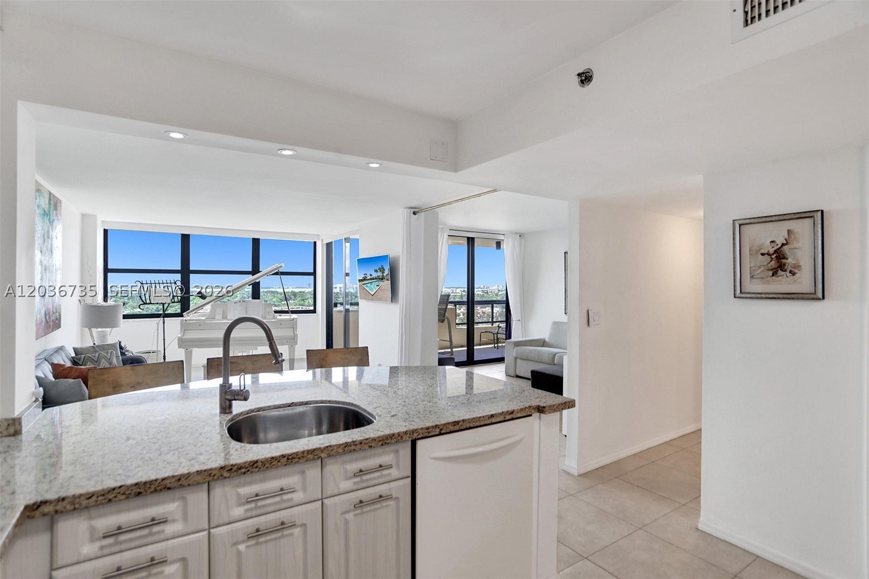 2555 Collins Ave #1508 Miami Beach, FL 33140